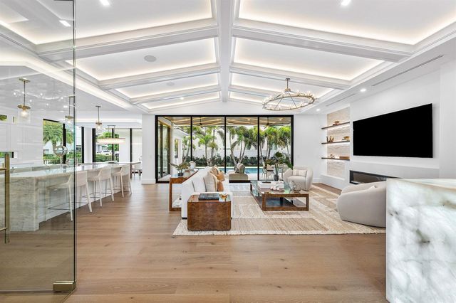 201 NE 4th Avenue, Boca Raton, FL 33432