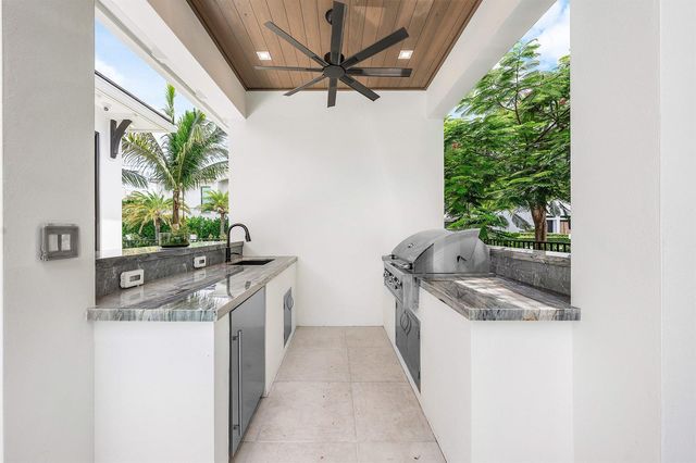 201 NE 4th Avenue, Boca Raton, FL 33432