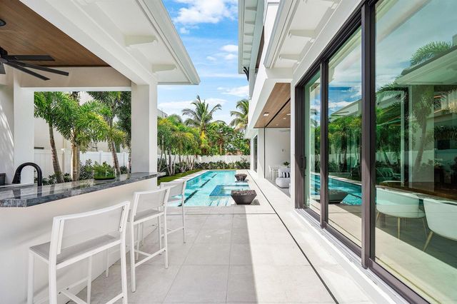201 NE 4th Avenue, Boca Raton, FL 33432