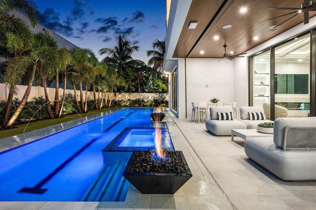 201 NE 4th Avenue, Boca Raton, FL 33432