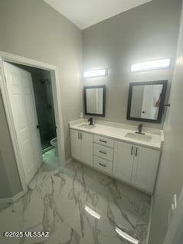 1121 N Darlene Drive, Vail, AZ 85641