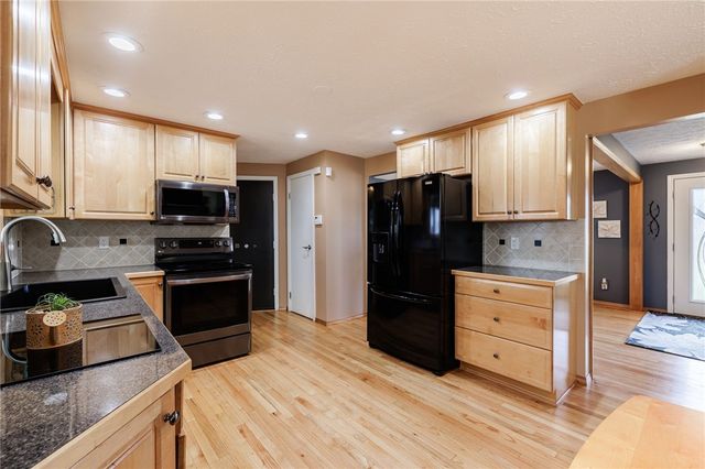 51 Flynnwood Drive, Greece, NY 14612