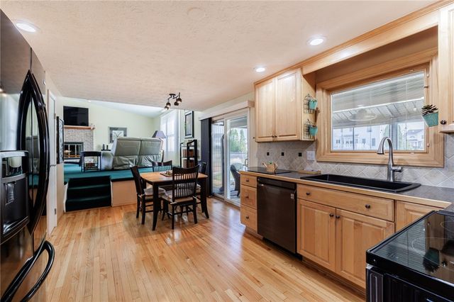 51 Flynnwood Drive, Greece, NY 14612