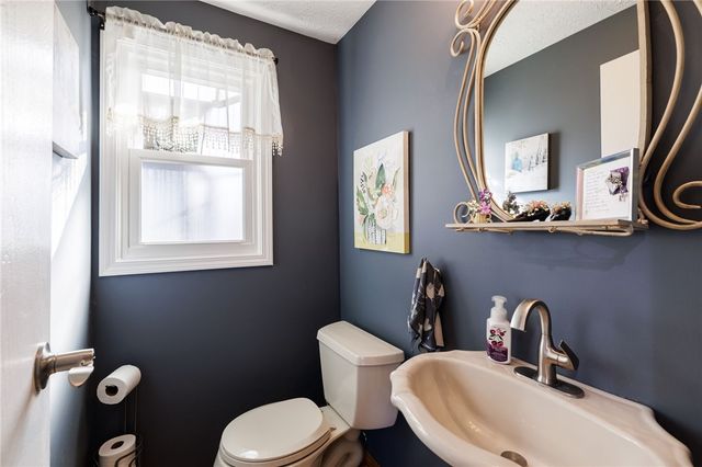 51 Flynnwood Drive, Greece, NY 14612