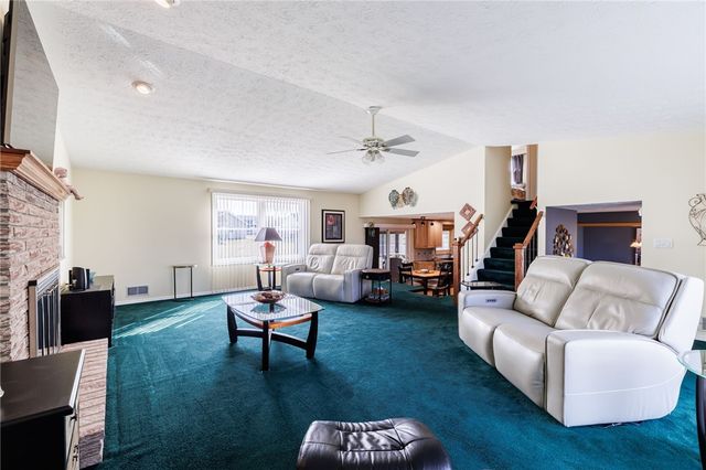 51 Flynnwood Drive, Greece, NY 14612