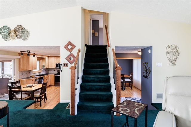 51 Flynnwood Drive, Greece, NY 14612