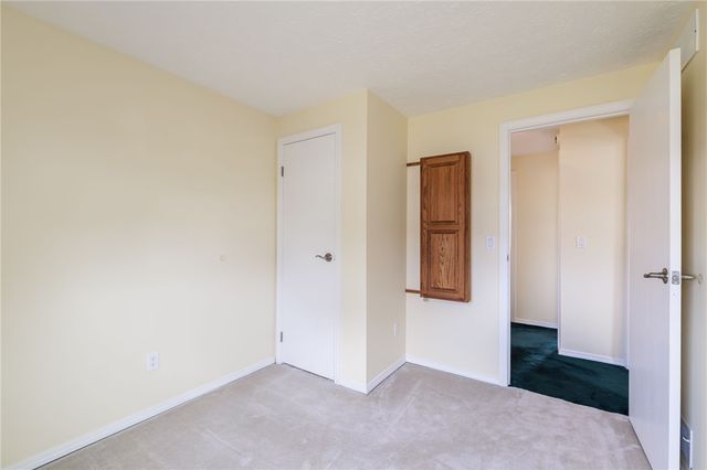 51 Flynnwood Drive, Greece, NY 14612