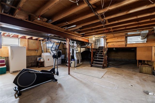 51 Flynnwood Drive, Greece, NY 14612