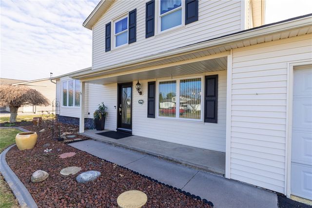 51 Flynnwood Drive, Greece, NY 14612