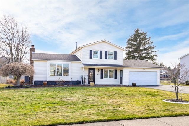 51 Flynnwood Drive, Greece, NY 14612