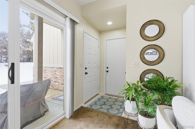 29325 Laurel Drive, Farmington Hills, MI 48331