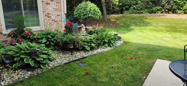 29325 Laurel Drive, Farmington Hills, MI 48331