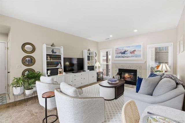 29325 Laurel Drive, Farmington Hills, MI 48331