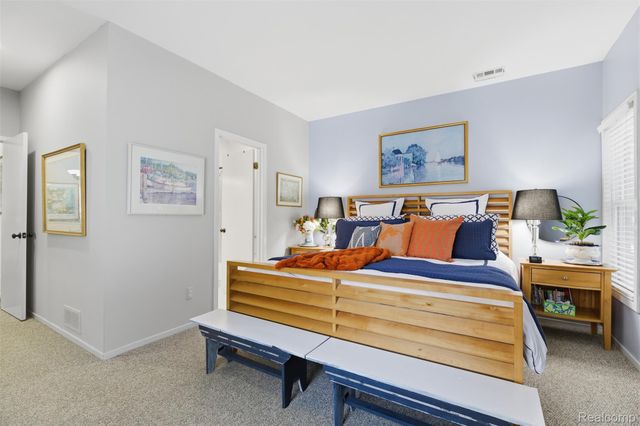 29325 Laurel Drive, Farmington Hills, MI 48331