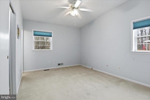 10009 FAIROAKS RD, Vienna, VA 22181