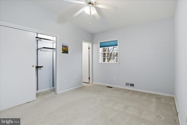 10009 FAIROAKS RD, Vienna, VA 22181