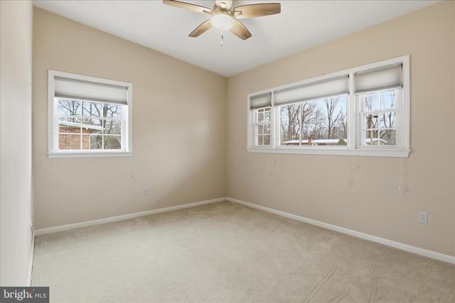 10009 FAIROAKS RD, Vienna, VA 22181