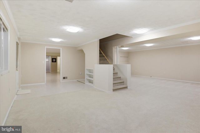 10009 FAIROAKS RD, Vienna, VA 22181