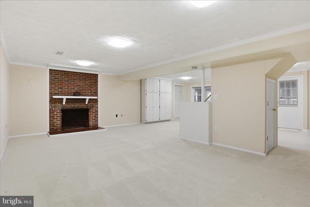 10009 FAIROAKS RD, Vienna, VA 22181