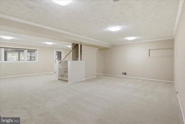 10009 FAIROAKS RD, Vienna, VA 22181