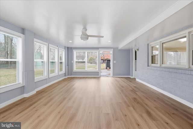 10009 FAIROAKS RD, Vienna, VA 22181