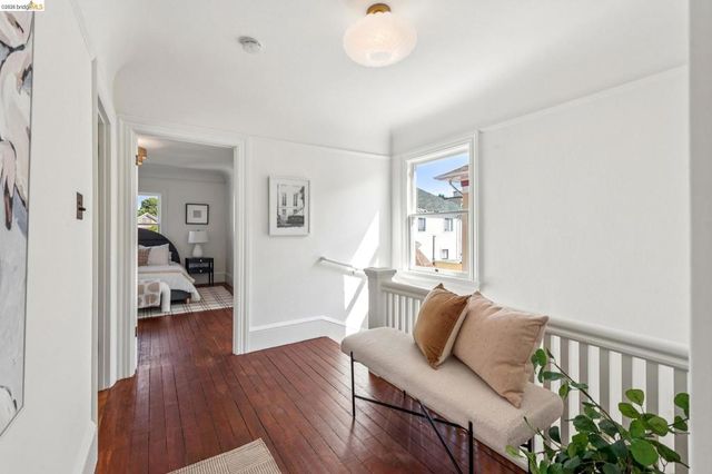 836 836 E 19th St, Oakland, CA 94606