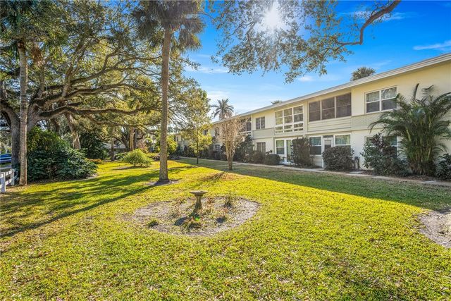 677 Royal Palm Boulevard 23, Vero Beach, FL 32960