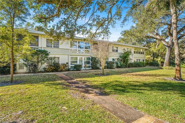 677 Royal Palm Boulevard 23, Vero Beach, FL 32960