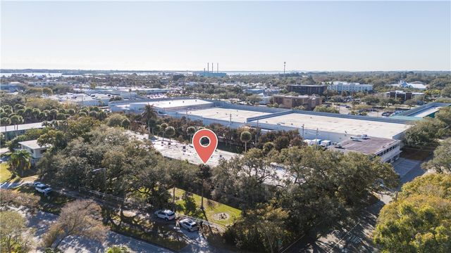 677 Royal Palm Boulevard 23, Vero Beach, FL 32960