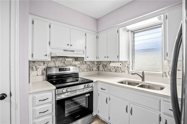 677 Royal Palm Boulevard 23, Vero Beach, FL 32960