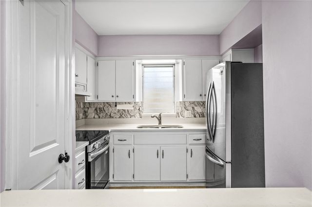 677 Royal Palm Boulevard 23, Vero Beach, FL 32960