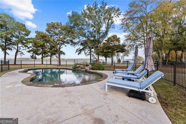 154 Bradford Drive, Eatonton, GA 31024