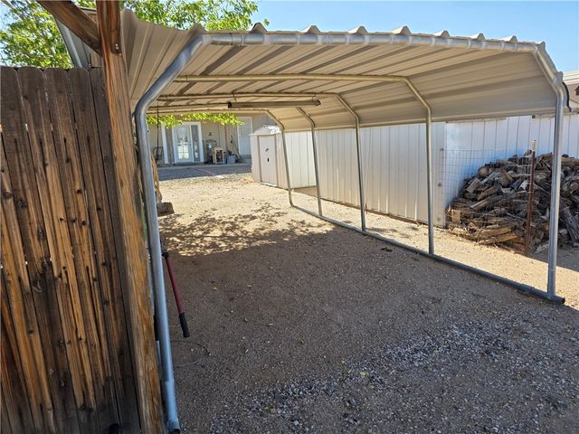 3570 N Maverick Road, Golden Valley, AZ 86413