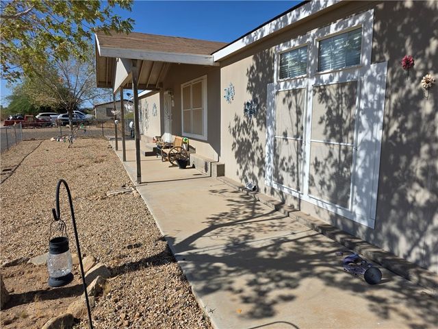 3570 N Maverick Road, Golden Valley, AZ 86413
