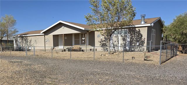 3570 N Maverick Road, Golden Valley, AZ 86413