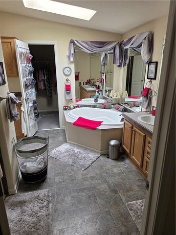 3570 N Maverick Road, Golden Valley, AZ 86413