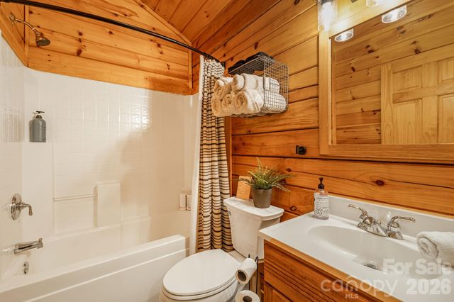 131 Trillium Glen Drive, Mars Hill, NC 28754