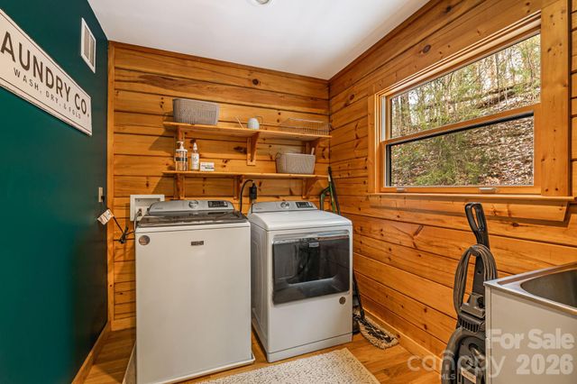 131 Trillium Glen Drive, Mars Hill, NC 28754