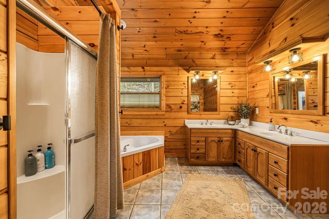 131 Trillium Glen Drive, Mars Hill, NC 28754