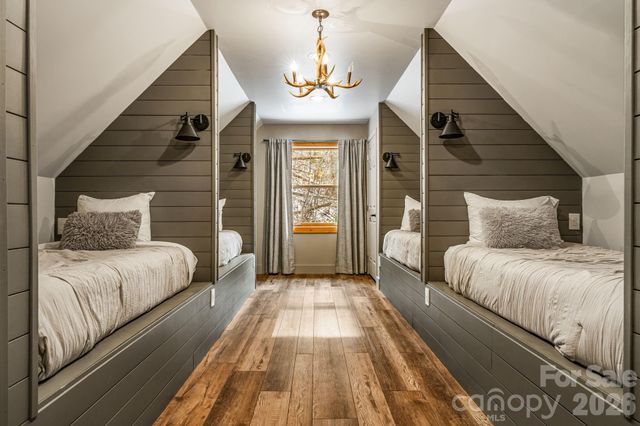 131 Trillium Glen Drive, Mars Hill, NC 28754