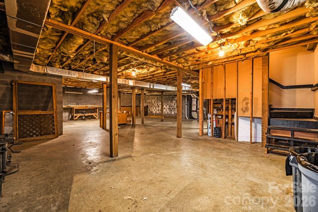 131 Trillium Glen Drive, Mars Hill, NC 28754