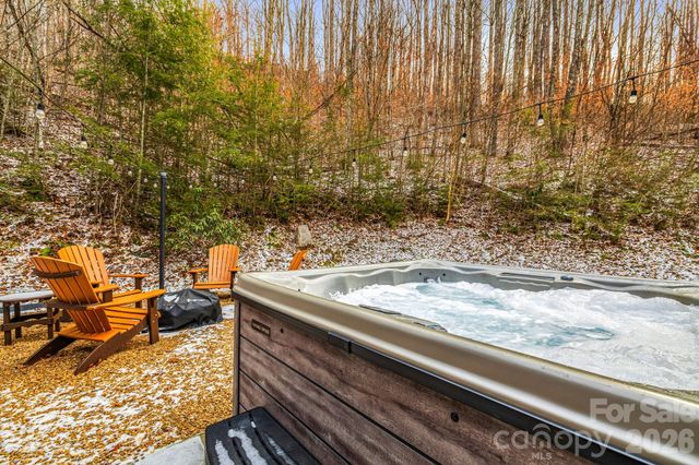 131 Trillium Glen Drive, Mars Hill, NC 28754