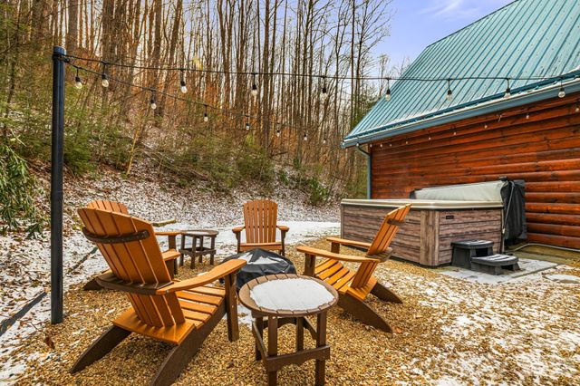 131 Trillium Glen Drive, Mars Hill, NC 28754