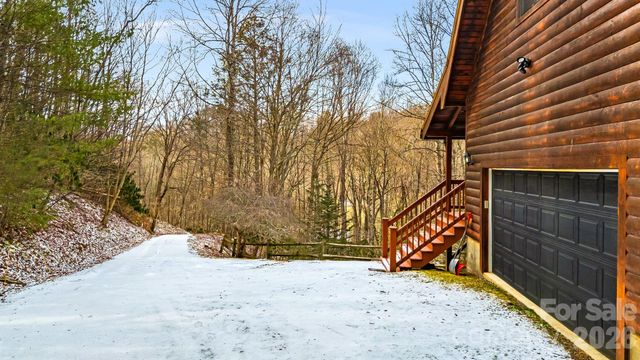 131 Trillium Glen Drive, Mars Hill, NC 28754