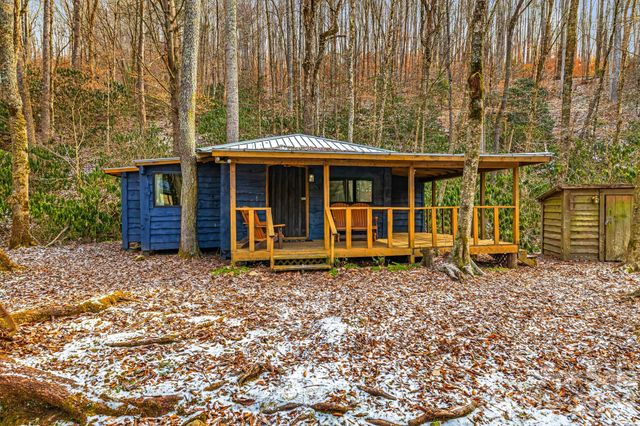 131 Trillium Glen Drive, Mars Hill, NC 28754