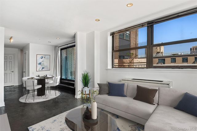 23 Water Grant Street 8E, Yonkers, NY 10701