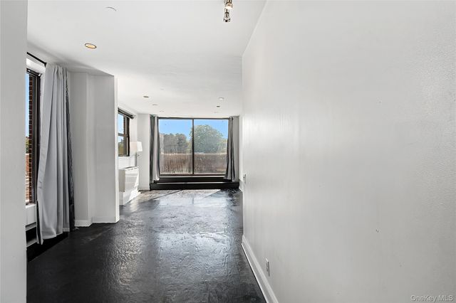 23 Water Grant Street 8E, Yonkers, NY 10701