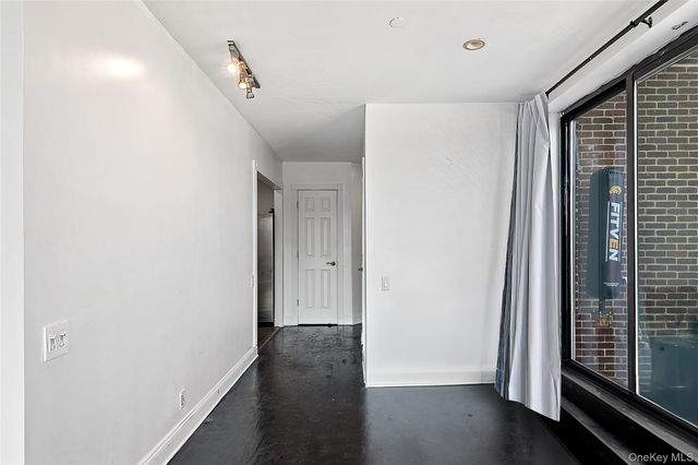 23 Water Grant Street 8E, Yonkers, NY 10701