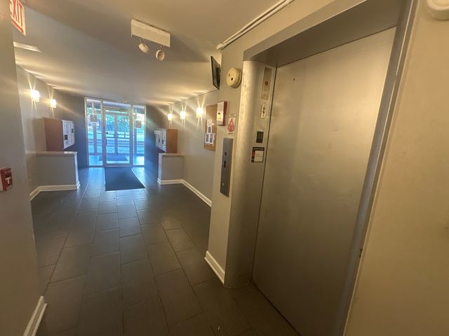 7854 S South Shore Drive 207, Chicago, IL 60649