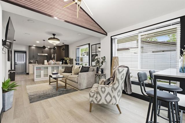 2111 42ND STREET S, St Petersburg, FL 33711